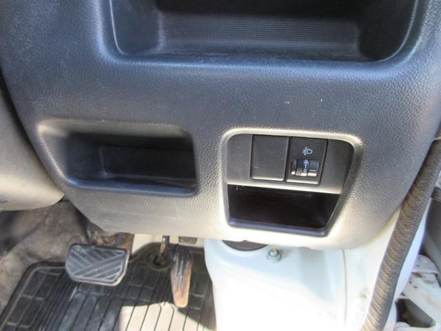 0800502A30260423W01419.jpg