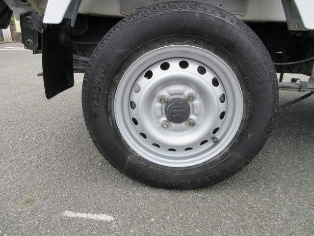 0800502A30260425W00115.jpg