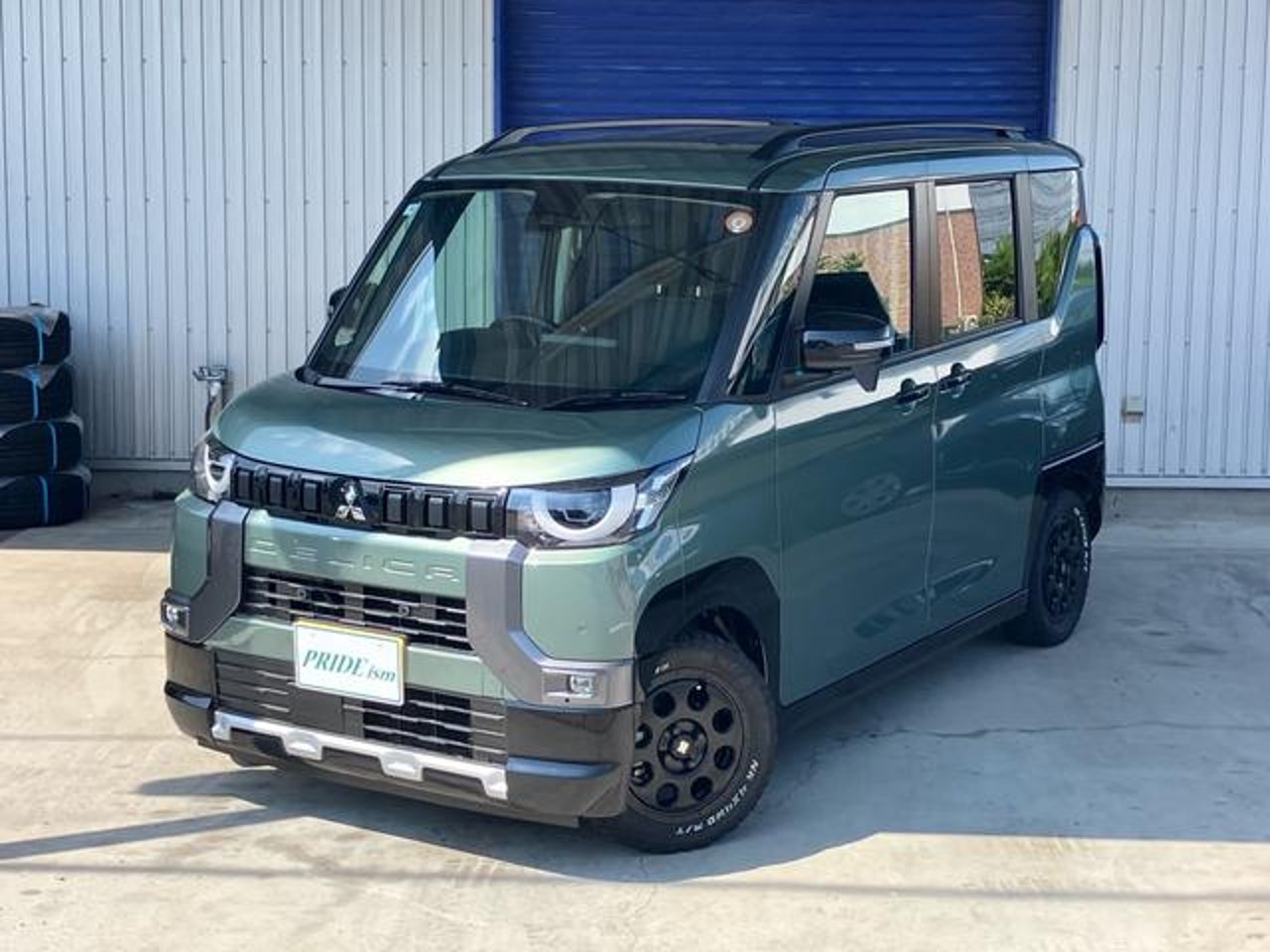 2025 Mitsubishi Delica, photo 1 of 1