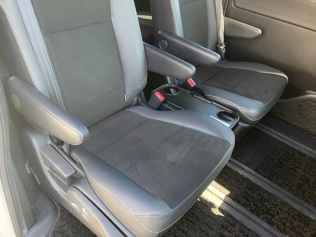 0903976A30260425W00109.jpg