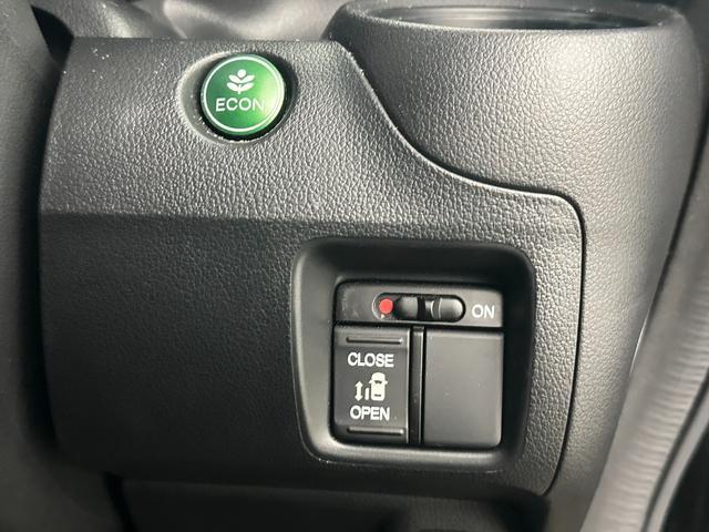 0720034A30260530W00108.jpg