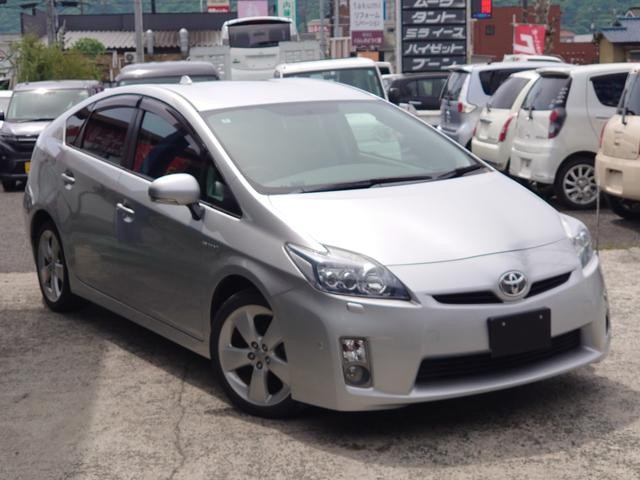 1001864A30260425W00101.jpg