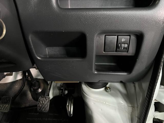 0710163A30260808W00108.jpg
