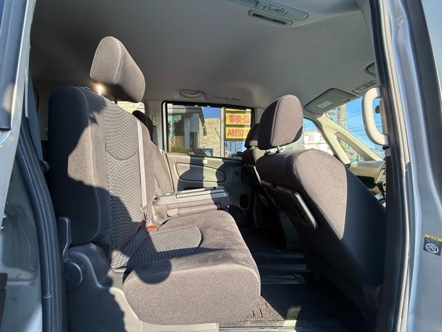 0504082A30260819W00104.jpg