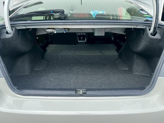 0704240A30260718W00115.jpg