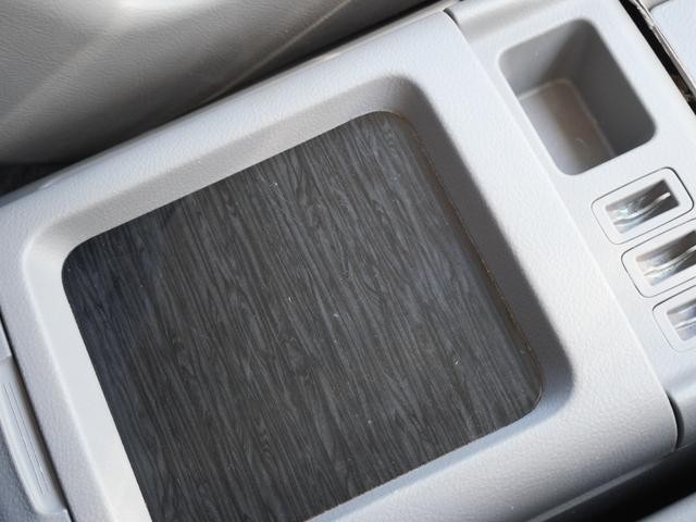 0303693A30260809W00111.jpg