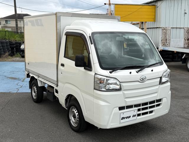 0500411A30260705W00103.jpg
