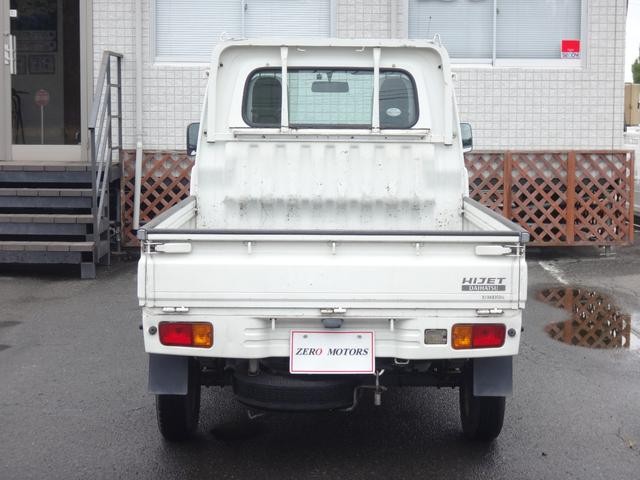0509025A30260904W00204.jpg