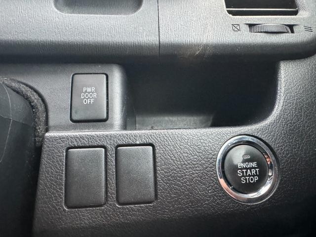 0540499A30260927W00317.jpg