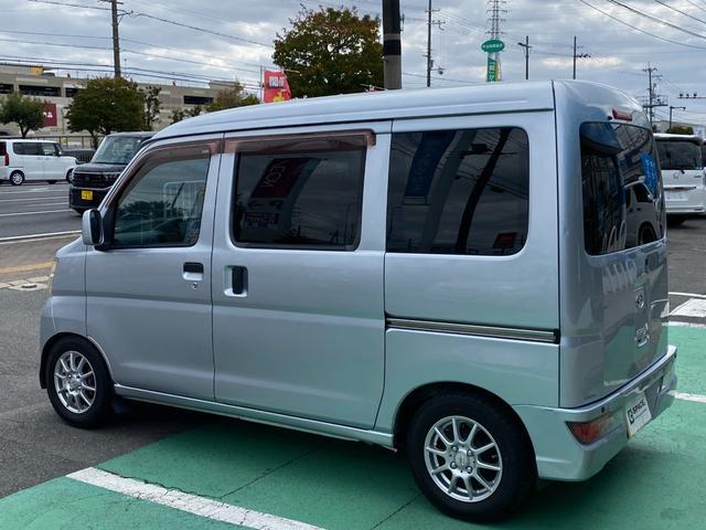 0708542A30260308W00209.jpg