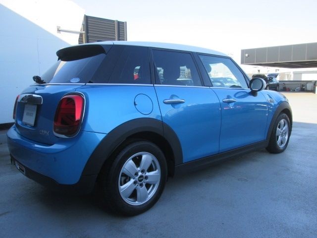 690e4cd71221be2c97353f926fd51adf.jpg