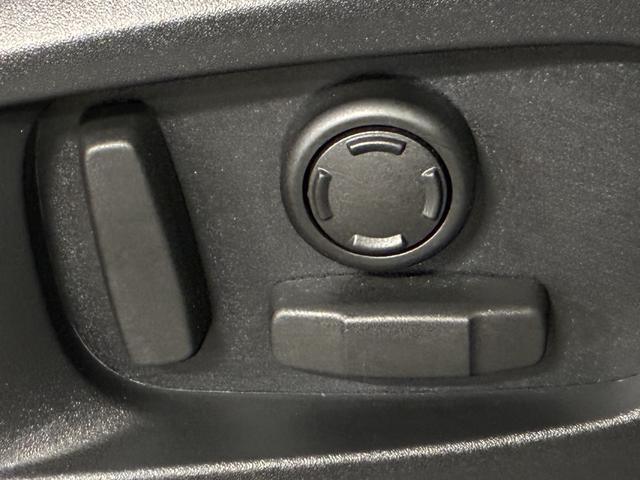 0301832A30260912W00119.jpg