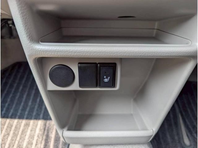0620203A30260610W00111.jpg