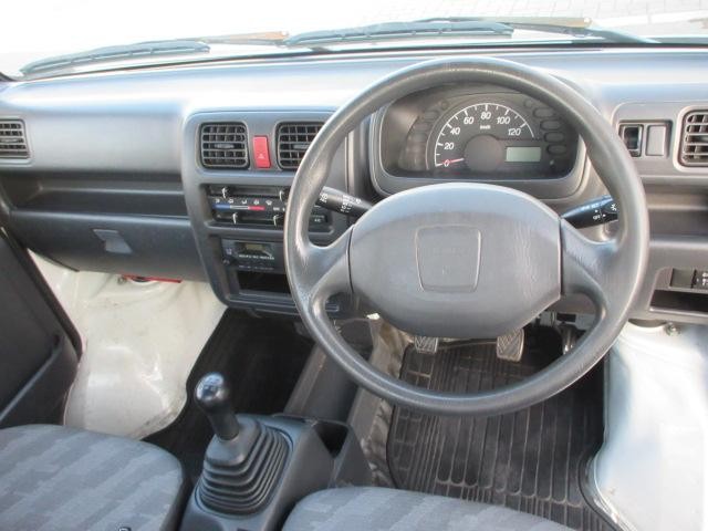 0700145A30260310W00110.jpg