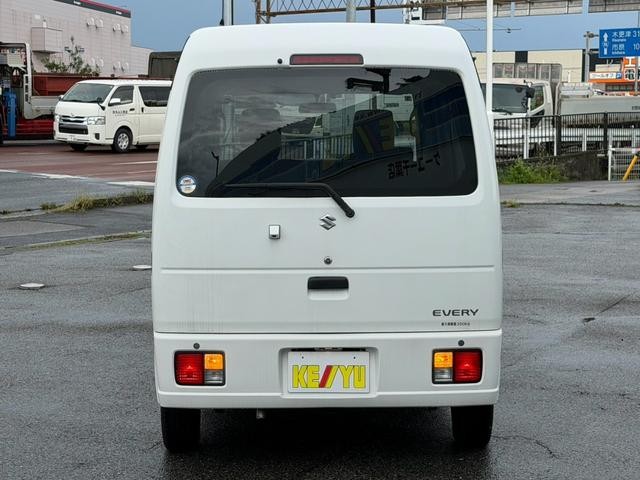 0500068A30260928W00106.jpg