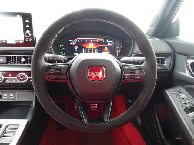 0509673A30260704W00318.jpg