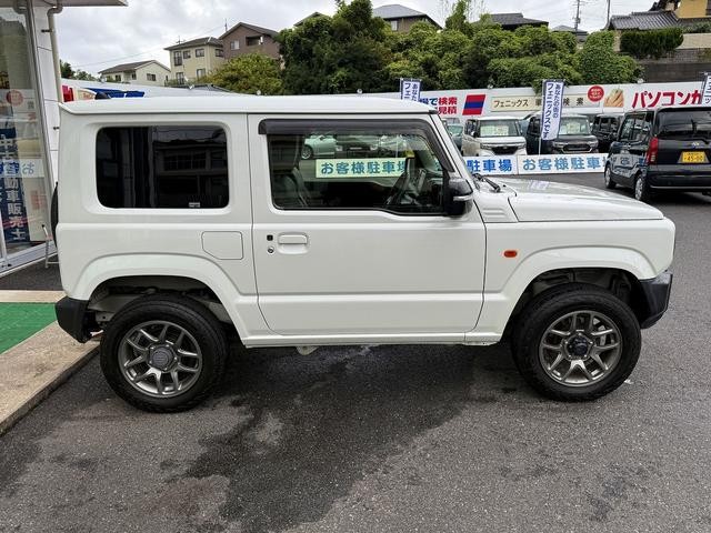 1001933A30260829W00604.jpg