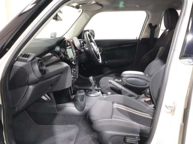 22b707da5da311f11bf78393c615896c.jpg