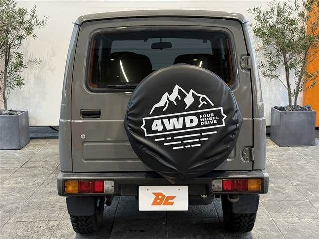 22589571eccc0fd31700430ee3fb74d8.jpg