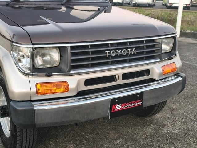 0404625A30261010W00112.jpg