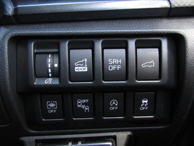 0506241A30261002W00104.jpg