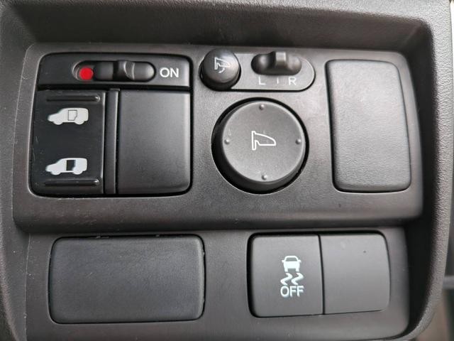 0541751A30261002W00709.jpg