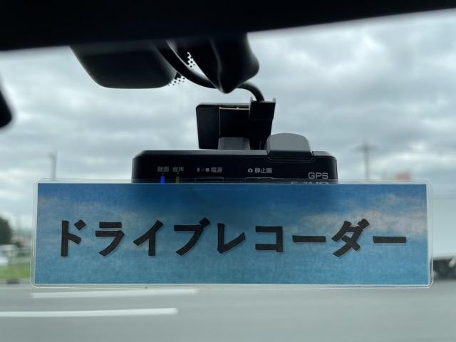0540929A30260918W00110.jpg