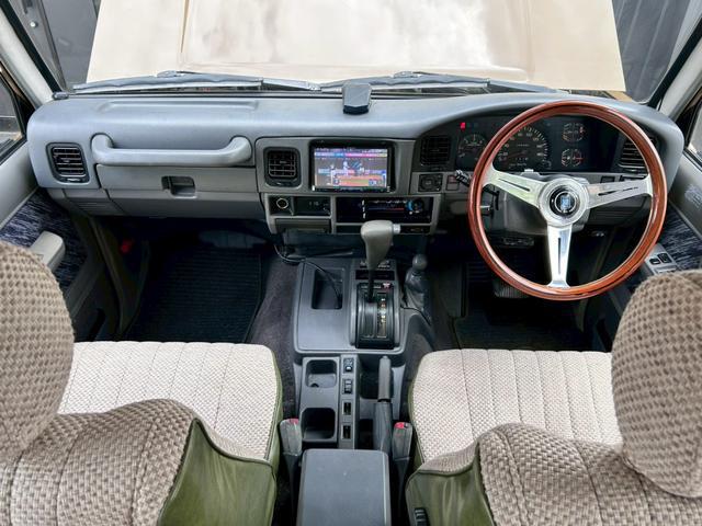 0303859A30260625W00103.jpg