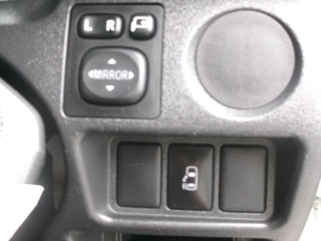 0402295A30260726W00113.jpg