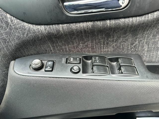 0710193A30261006W00113.jpg