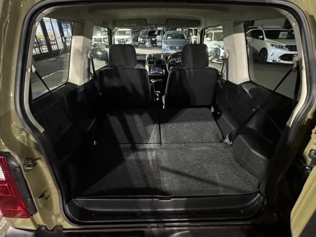 0508207A30261009W00710.jpg