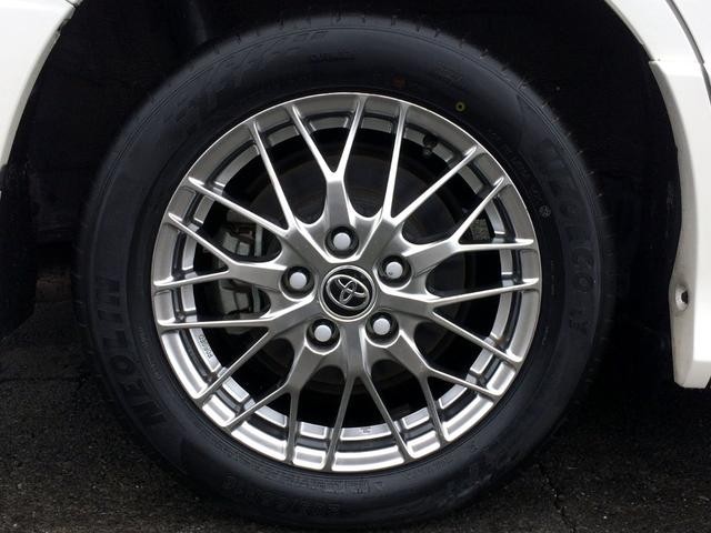 0541173A30260916W00213.jpg