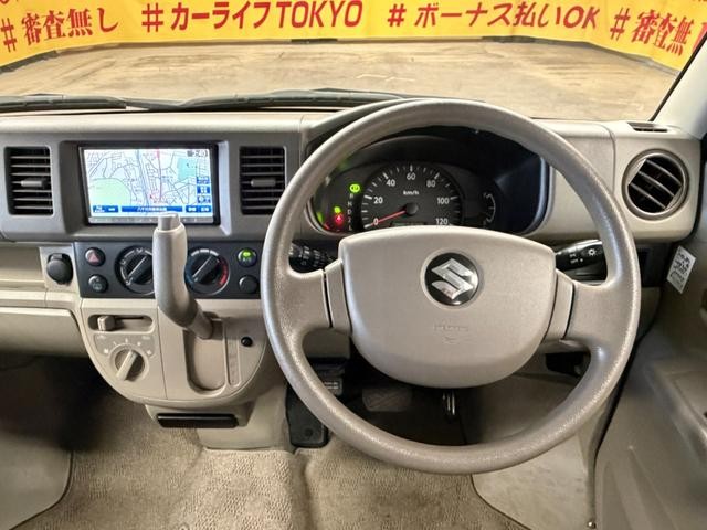 0520259A30260906W00118.jpg