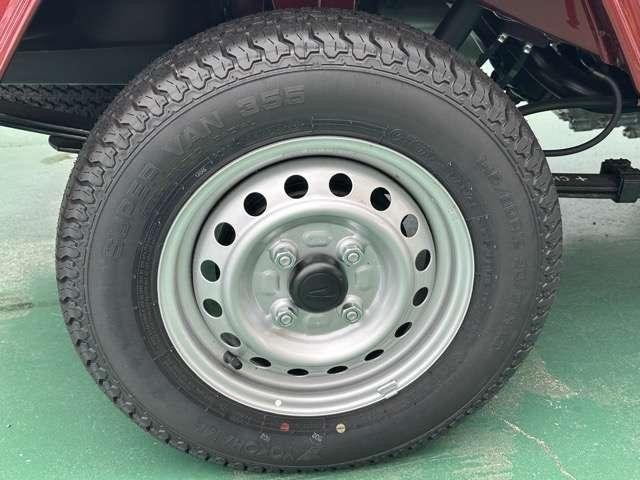 26516388_carP_l_8.jpg