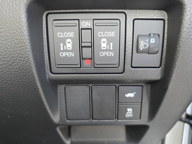 0504129A30260807W00106.jpg
