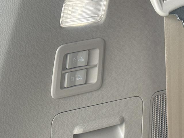 0402567A30260720W00212.jpg