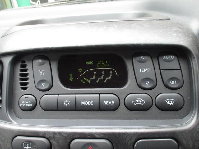 0803064A30260627W00307.jpg