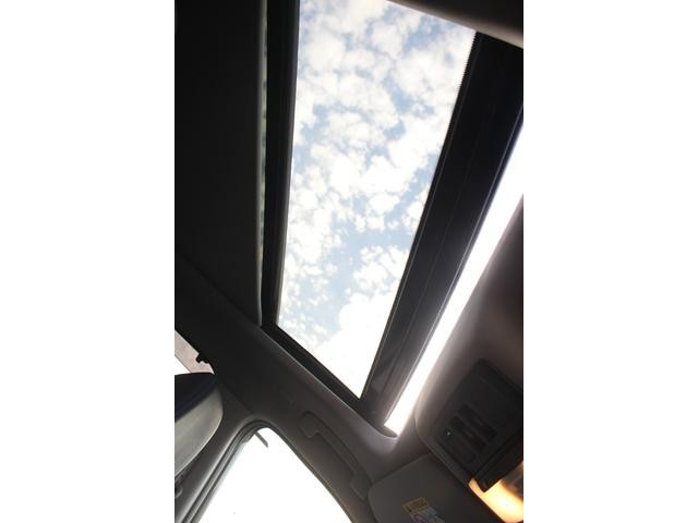 0520270A30260417W00705.jpg