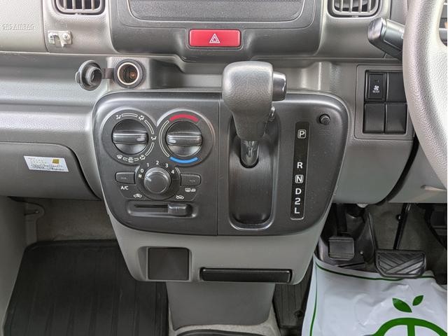 0300156A30260703W00111.jpg