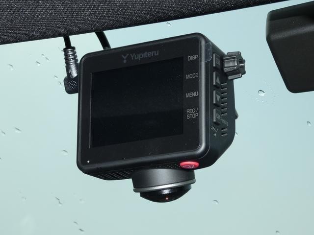 25507461_carP_l_11.jpg