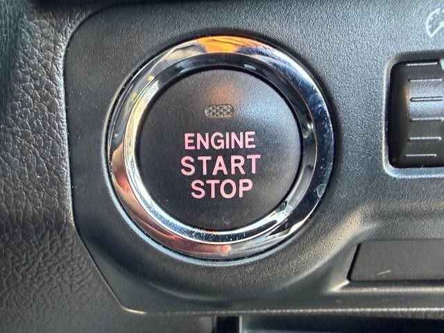 0901504A30260927W00512.jpg