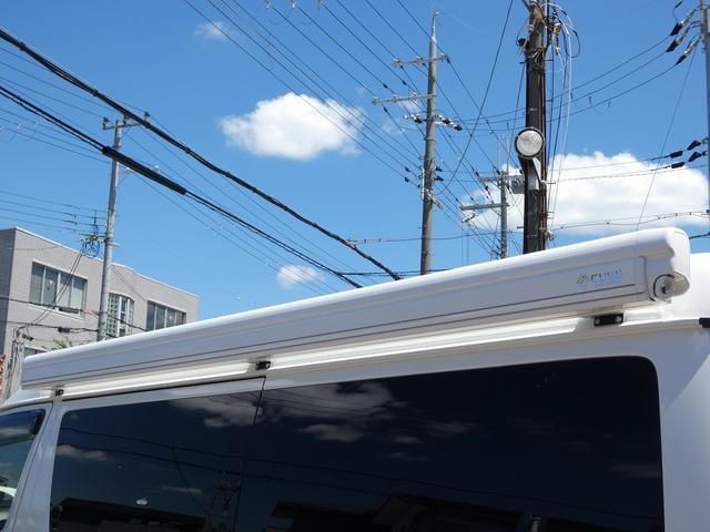 0710176A30260806W00117.jpg