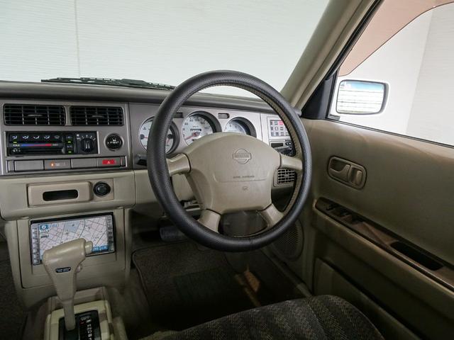 0551070A30260703W00215.jpg