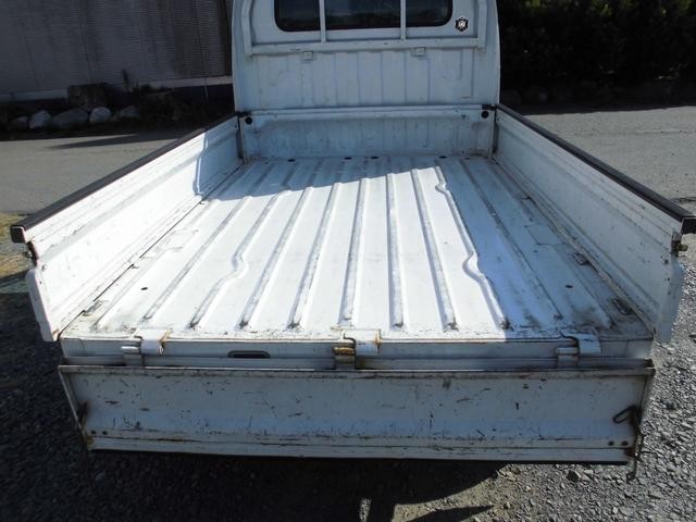 1101644A30260829W00205.jpg