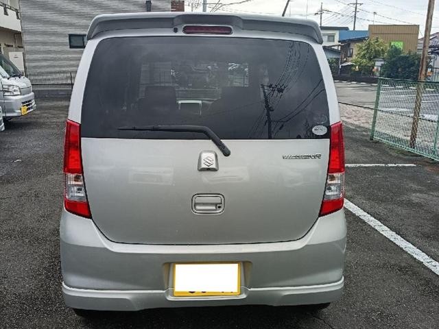 0520686A30260909W00116.jpg
