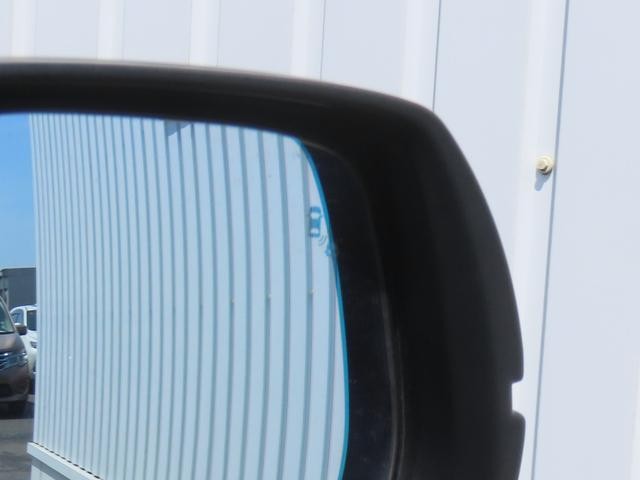 0520217A30260507W00910.jpg