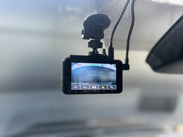 3000694A30260721W00109.jpg