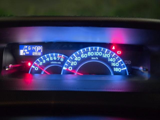 0520631A30260906W00212.jpg