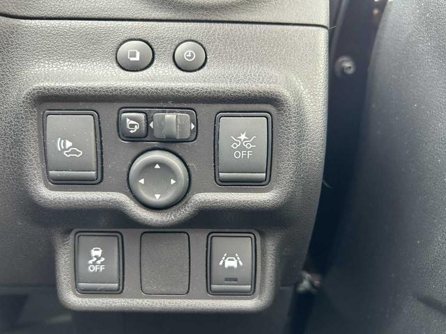 1000998A30260621W00115.jpg