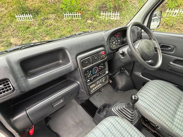 0700199A30260629W00212.jpg